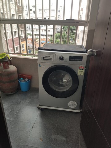 Parking in 3 BHK Builder Floor at Kondapur – for Rent