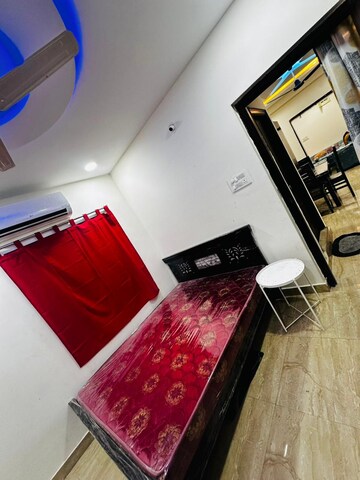 Master Bedroom in 3 BHK Builder Floor at Manikonda – for Rent