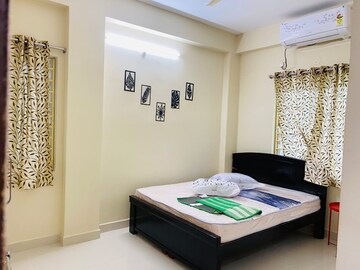 Bedroom in 2 BHK Builder Floor at Manikonda – for Rent