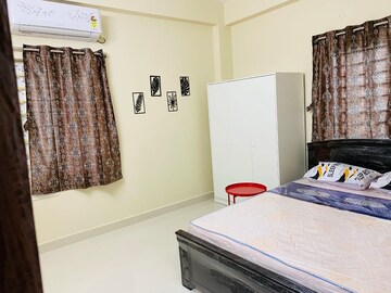 Bedroom in 2 BHK Builder Floor at Manikonda – for Rent