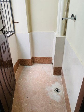 Furnished Amenities in 2 BHK Builder Floor at Manikonda – for Rent