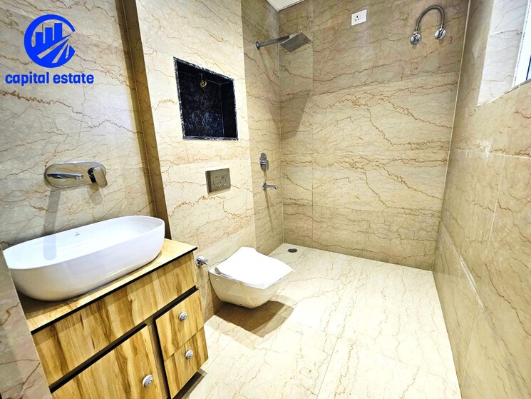 Bathroom, peer mucchalla 4 Bedroom 1800 Sq.Ft. Apartment In Peer Mucchalla Zirakpur 7907938
