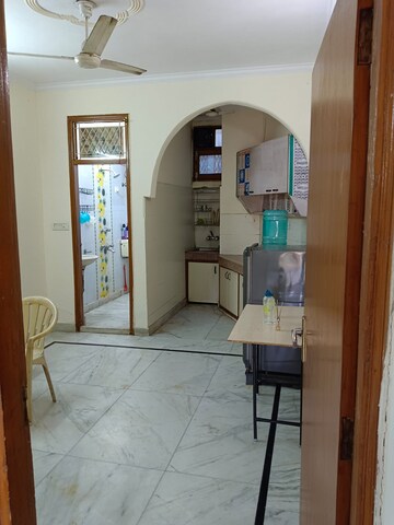Room in 1 BHK Builder Floor at Lajpat Nagar – for Rent