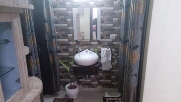 Bathroom in 2 BHK Apartment at Gomti Nagar – for Rent
