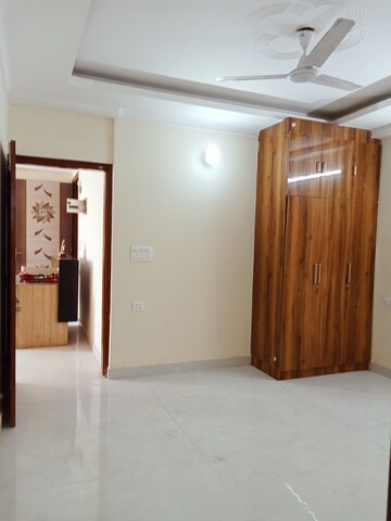 Room in 2 BHK Builder Floor at Vasant Kunj – for Rent