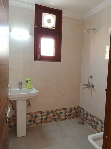 Attached Bathroom in 2 BHK Builder Floor at Vasant Kunj – for Rent