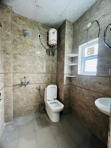 Attached Bathroom in 1 RK Builder Floor at Ansal Sushant Lok I, Sector 43 – for Rent