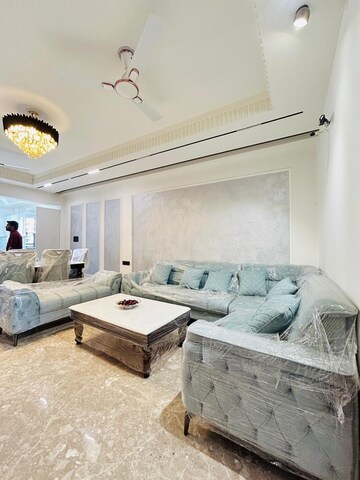 Living Room in 3 BHK Builder Floor at BPTP Floors, Sector 70 – for Sale