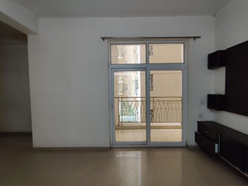 Room in 2 BHK Apartment at Mahagun Mywoods, Sector 16c Greater Noida – for Sale