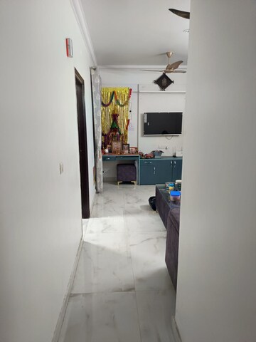 Furnished Amenities in 2 BHK Apartment at Cosmos Executive, Sector 3 – for Rent