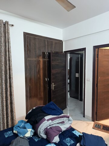 Bedroom in 2 BHK Apartment at Cosmos Executive, Sector 3 – for Rent