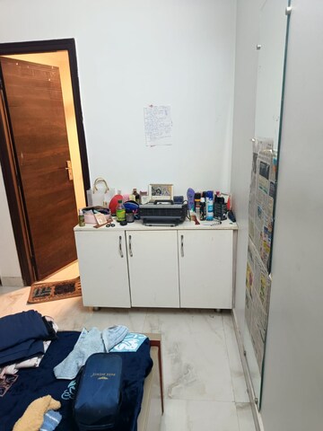 Master Bedroom in 2 BHK Apartment at Cosmos Executive, Sector 3 – for Rent