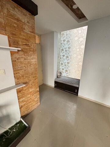 Room in 1 BHK Apartment at Evening Glory, Chandivali – for Sale
