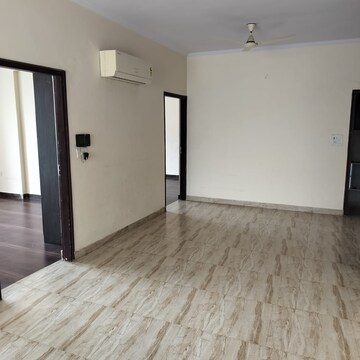 Room in 4 BHK Apartment at Jaisinghpura – for Rent