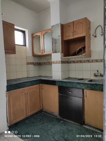 Kitchen in 1 BHK Builder Floor at Ansal Sushant Lok I, Sector 43 – for Rent