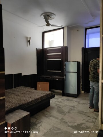 Living Room in 1 BHK Builder Floor at Ansal Sushant Lok I, Sector 43 – for Rent