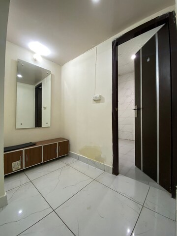 Building Lobby in Studio Builder Floor at Ansal Sushant Lok I, Sector 43 – for Rent