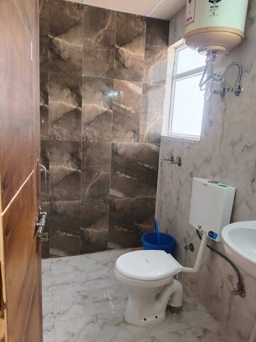 Bathroom in 3 BHK Builder Floor at Ansal Plaza Sector-23, Sector 23 – for Rent