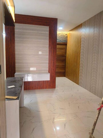Room in 3 BHK Builder Floor at Ansal Plaza Sector-23, Sector 23 – for Rent
