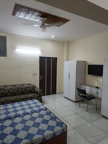 Bedroom in Studio Builder Floor at Ansal Sushant Lok I, Sector 43 – for Rent