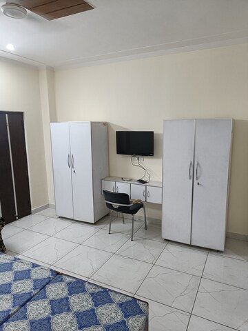 Room in Studio Builder Floor at Ansal Sushant Lok I, Sector 43 – for Rent