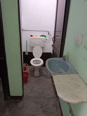 Bathroom in 1 BHK Apartment at Dilshad Garden – for Rent