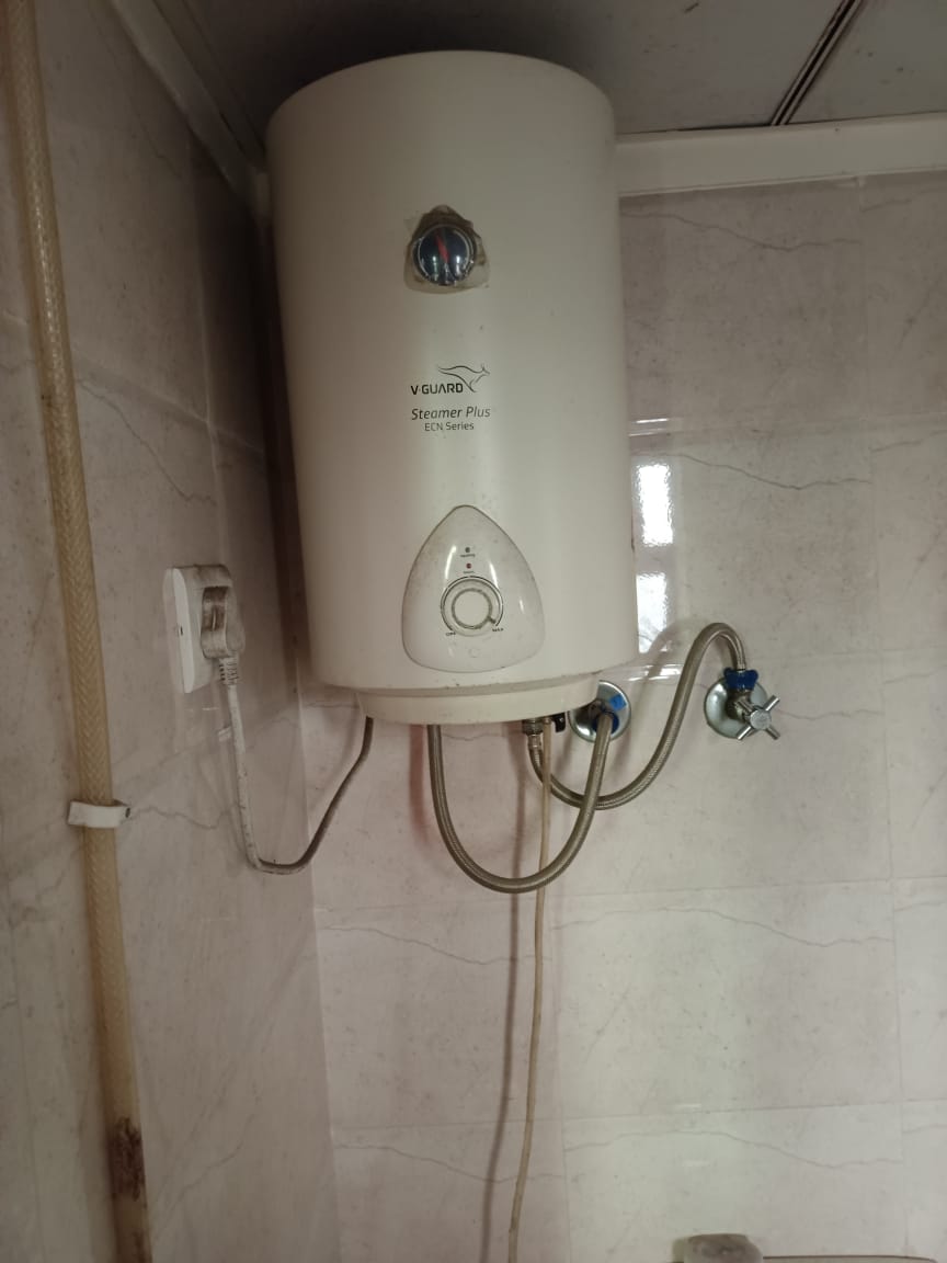 2 BHK Apartment For Sale in Gaur City 2 - 12th Avenue