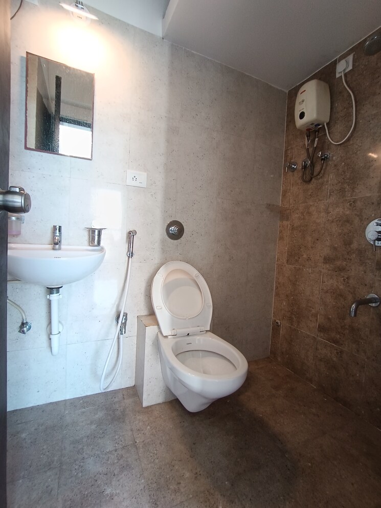 Bathroom, pranav-ohana 1 Bedroom 417 Sq.Ft. Apartment In Borivali West Mumbai 7908556