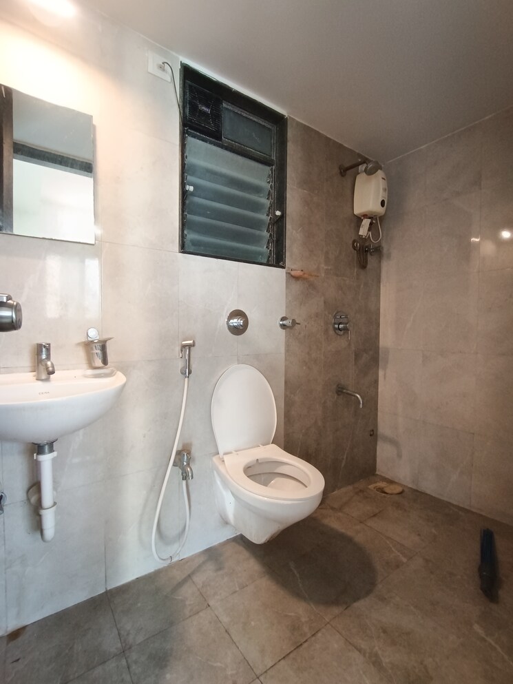 Bathroom, pranav-ohana 1 Bedroom 417 Sq.Ft. Apartment In Borivali West Mumbai 7908556