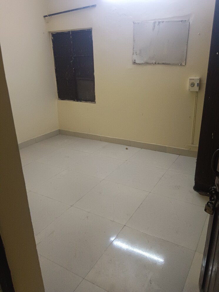 Room, dilshad garden 2 Bedroom 650 Sq.Ft. Apartment In Dilshad Garden Delhi 7908562