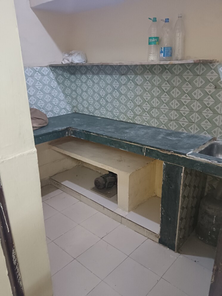 Kitchen, dilshad garden 2 Bedroom 650 Sq.Ft. Apartment In Dilshad Garden Delhi 7908562