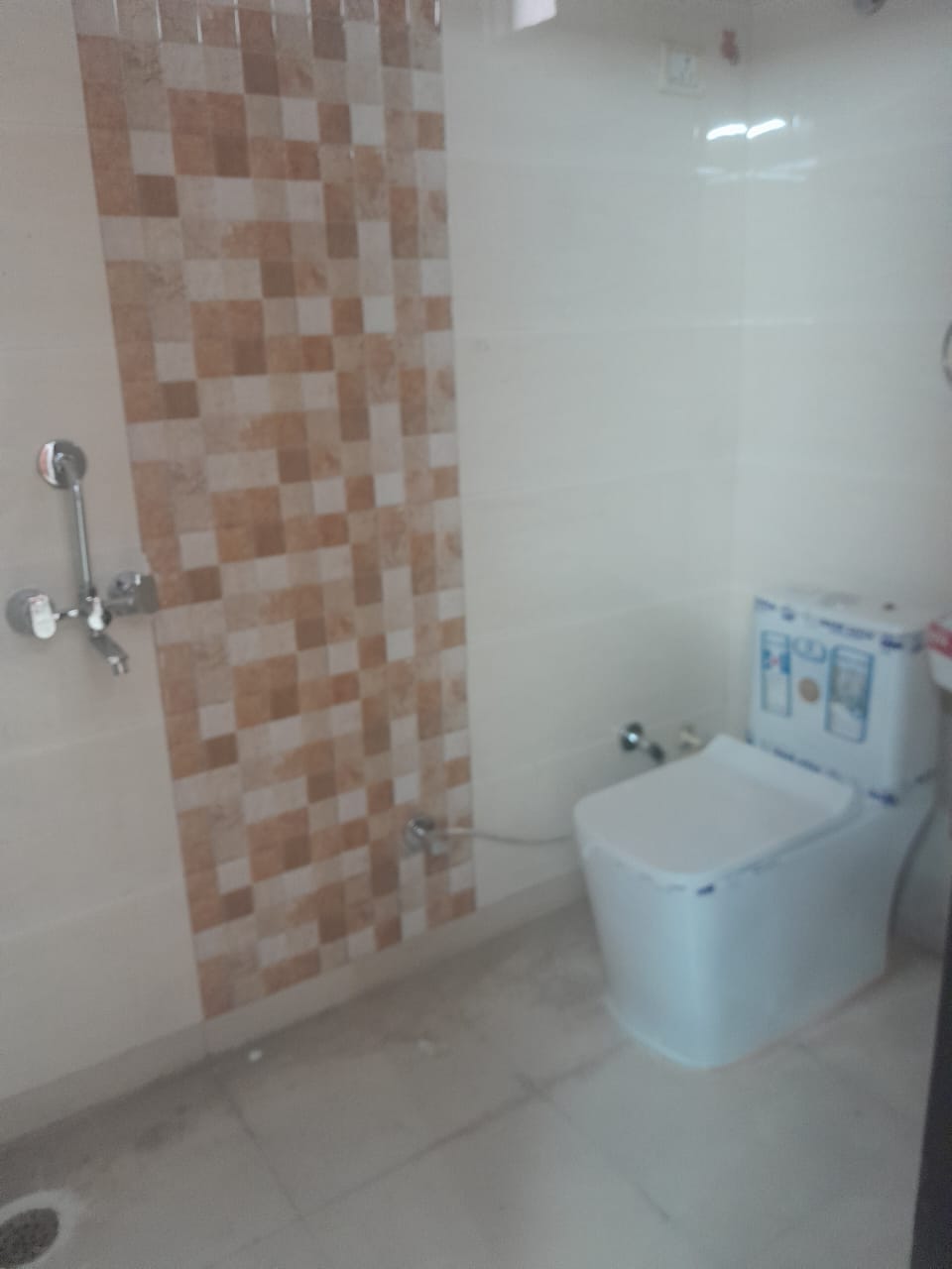 2 BHK + Pooja Room 850 Sq.Ft. Builder Floor in Sai Enclave Niti Khand