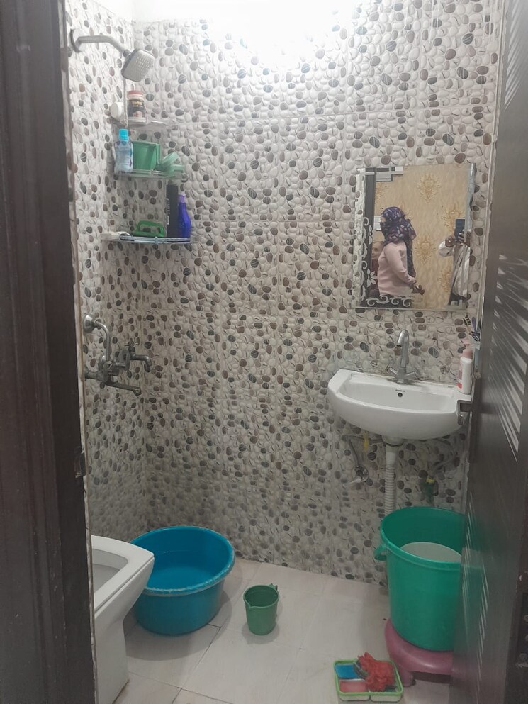 Bathroom, sai-enclave-niti-khand 2 Bedroom 850 Sq.Ft. Builder Floor In Niti Khand Ghaziabad 7908643