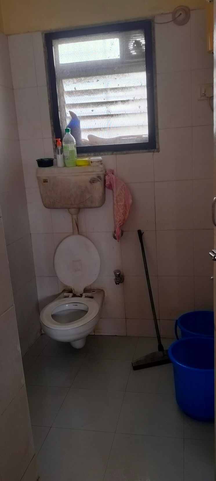 Bathroom, nerul sector 50w 3 Bedroom 1350 Sq.Ft. Apartment In Nerul Sector 50w Navi Mumbai 7908652