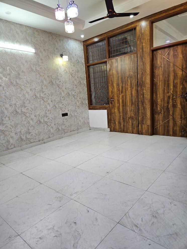 Room, sun-homes 3 Bedroom 1205 Sq.Ft. Builder Floor In Shakti Khand Iii Ghaziabad 7908686