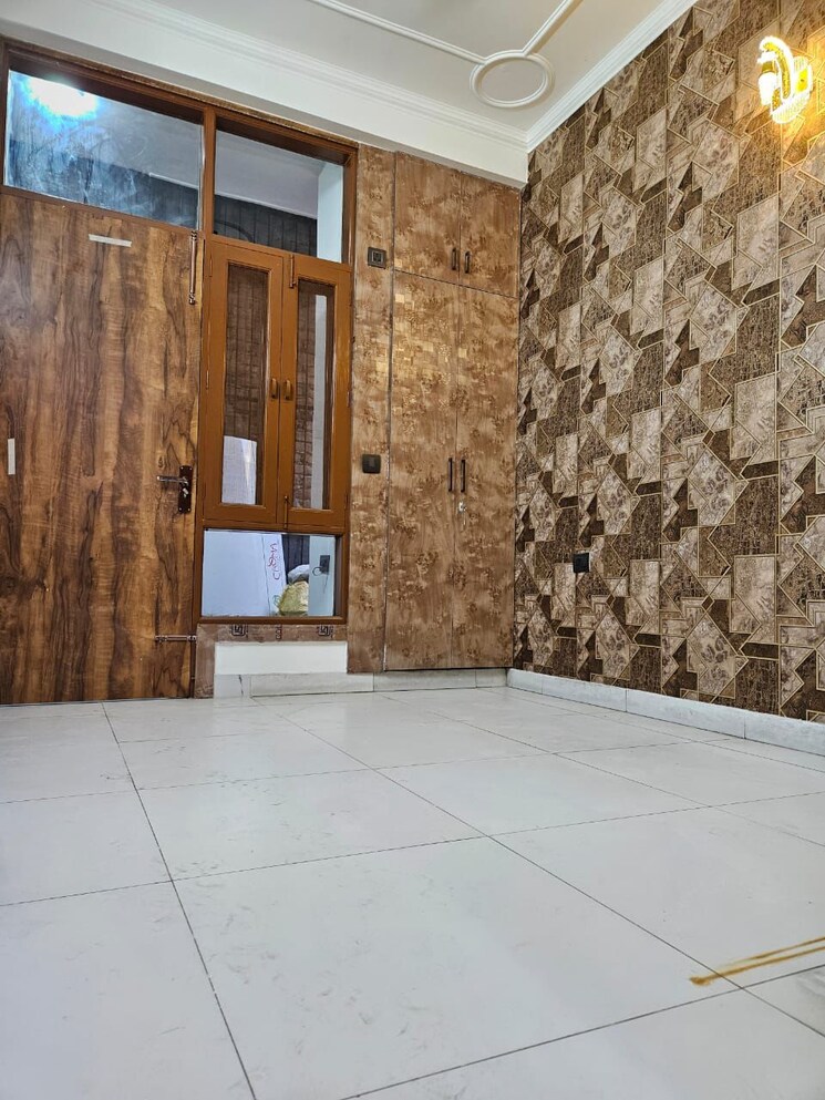 Room, sun-homes 3 Bedroom 1205 Sq.Ft. Builder Floor In Shakti Khand Iii Ghaziabad 7908686