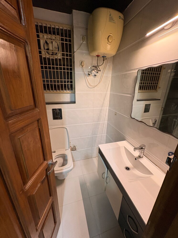 Master Bedroom, dlf-richmond-park 4 Bedroom 2905 Sq.Ft. Apartment In Sector 43 Gurgaon 7908679