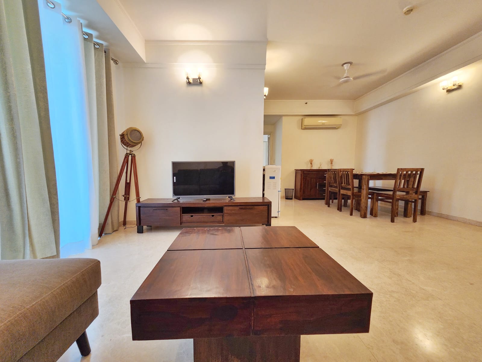 4 BHK + Servant Room Apartment For Sale in DLF The Crest