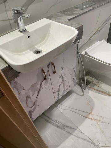Bathroom in 2 BHK Apartment at M3M Heights, Sector 65 – for Rent