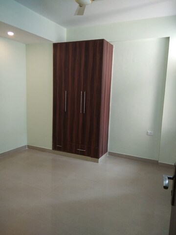 Room in 3.5 BHK Apartment at Civitech Sampriti, Sector 77 – for Sale