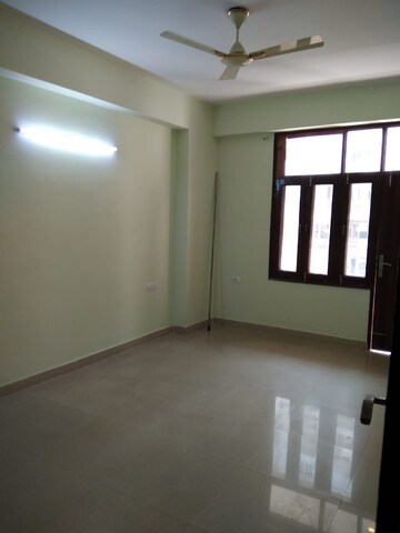 Room in 3.5 BHK Apartment at Civitech Sampriti, Sector 77 – for Sale