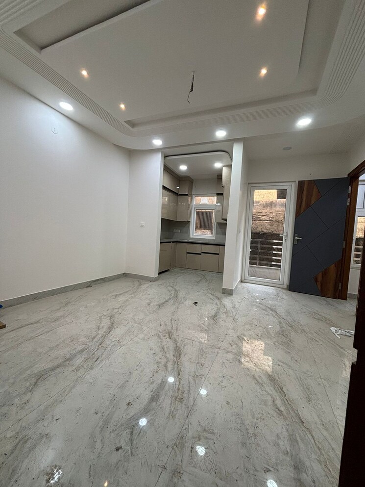Living Room, shastri nagar 2.5 Bedroom 650 Sq.Ft. Builder Floor In Shastri Nagar Delhi 7908796