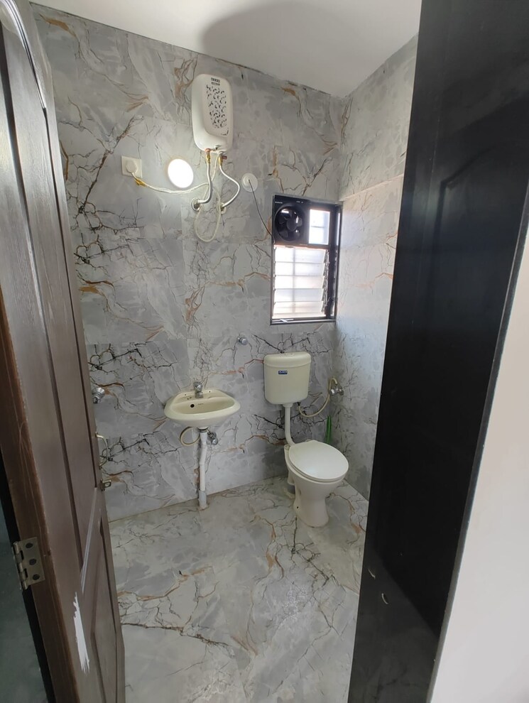 Bathroom, wadhwani-sai-vaastu 2 Bedroom 1065 Sq.Ft. Apartment In Pimple Saudagar Pune 7908901