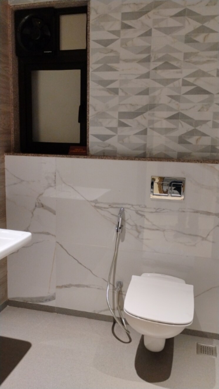 Bathroom, kumar-magna-city 3 Bedroom 1053 Sq.Ft. Apartment In Manjri Budruk Pune 7908923