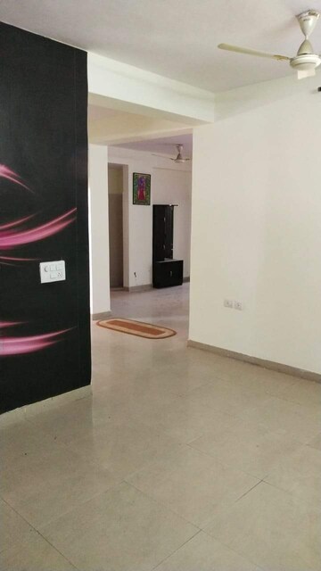 Room in 3 BHK Apartment at Viman Cooperative Housing Society, Sector 9a – for Sale