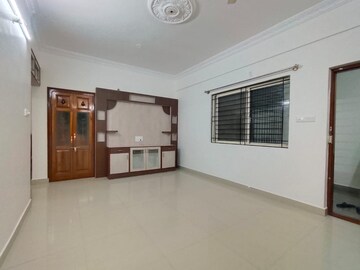 Room in 3 BHK Apartment at Purvi Lotus, Hsr Layout – for Rent