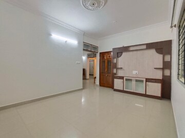 Room in 3 BHK Apartment at Purvi Lotus, Hsr Layout – for Rent