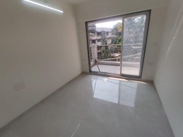 Room in 1 BHK Apartment at Tharwani Vedant Nakshatra, Badlapur West – for Sale