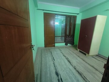 Room in 2 BHK Builder Floor at Ansal Sushant Lok I, Sector 43 – for Rent