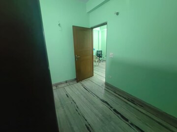 Room in 2 BHK Builder Floor at Ansal Sushant Lok I, Sector 43 – for Rent